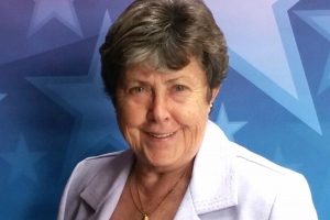 Headshot Dr. Linda Schwartz